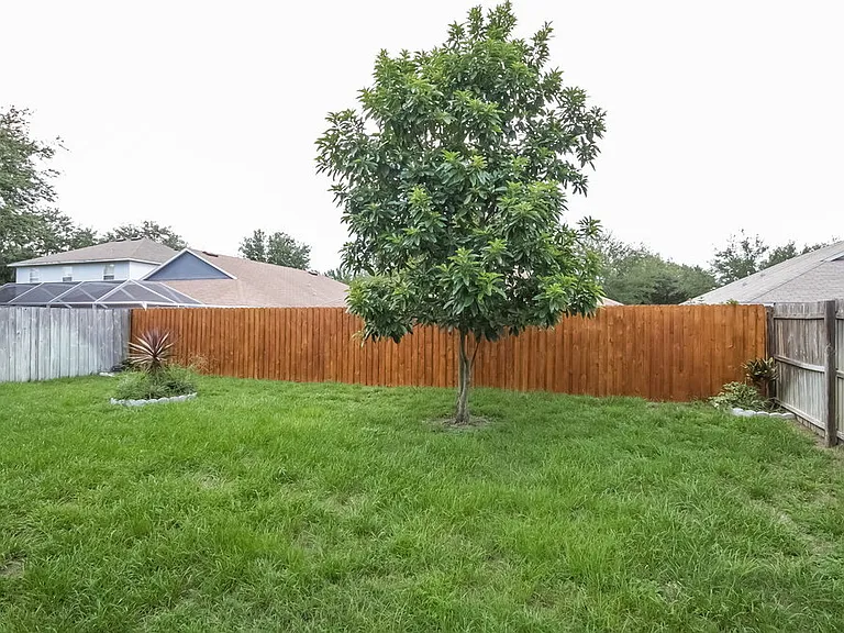 9801 Laurel Ledge Dr — Photo 15