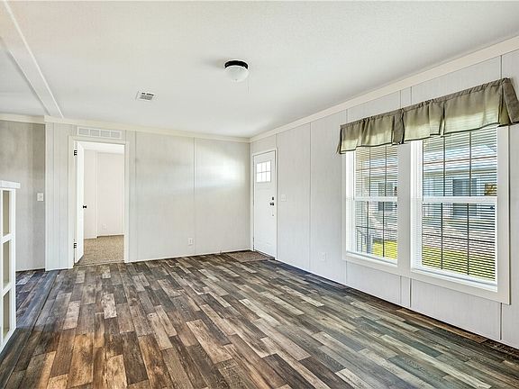 5th image of 421 Kumquat Dr