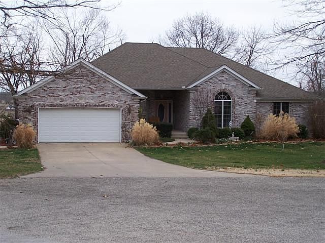 1st image of 2919 N Crestwood Ct