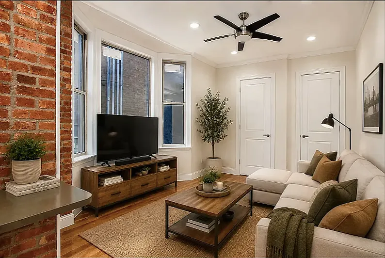 356 West 21st Street — Photo 2
