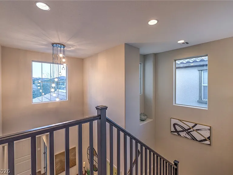3213 Molinos Dr — Photo 10