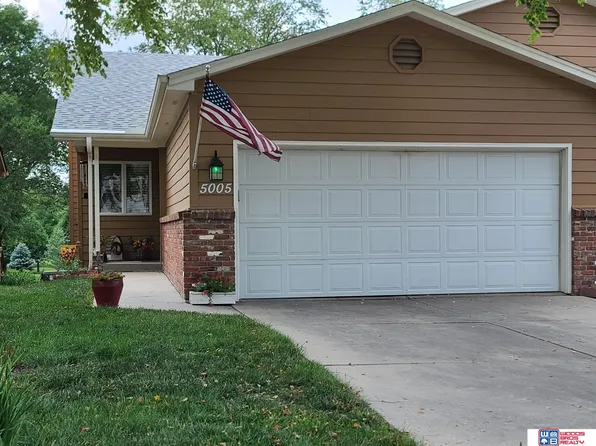 5005 S 69th St, Lincoln, NE 68516