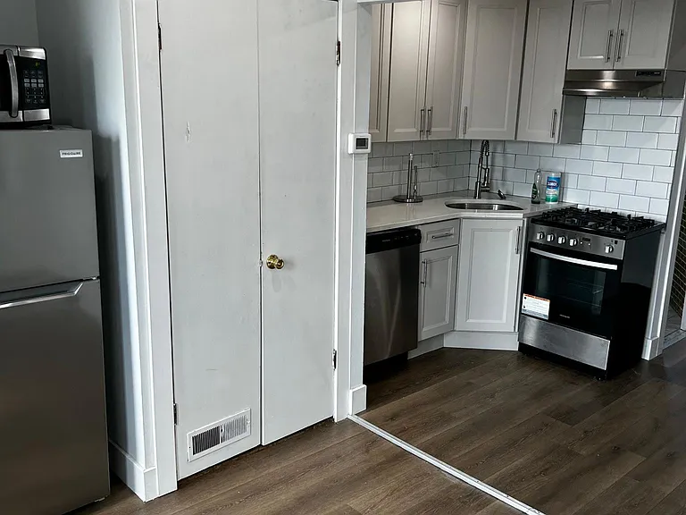 1333 W Porter St #3 — Photo 2