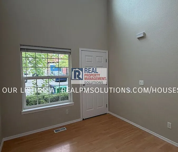 1851 SE Centurion Way — Photo 19