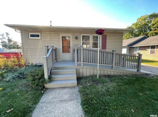 2342 Barker St, Clinton, IA 52732