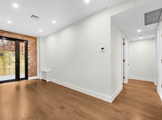 226 E 70th St STE 1B, New York, NY 10021