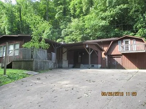 388 Armory Rd, Prestonsburg, KY 41653