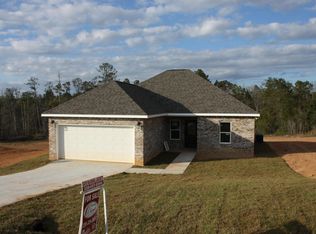 29 Trace Dr, Mc Henry, MS 39561