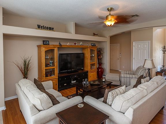 5th image of 710 Rob Roy Dr