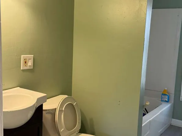 (undisclosed Address), Pawtucket, RI 02860