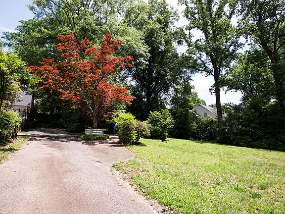 4th image of 231 Pine Forest Dr