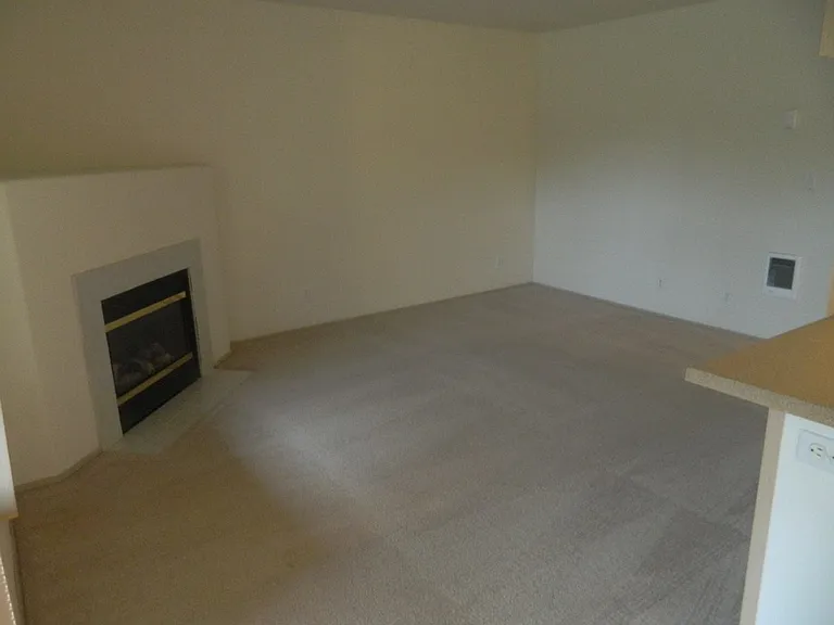 Springwater Trail Apartments — Photo 32