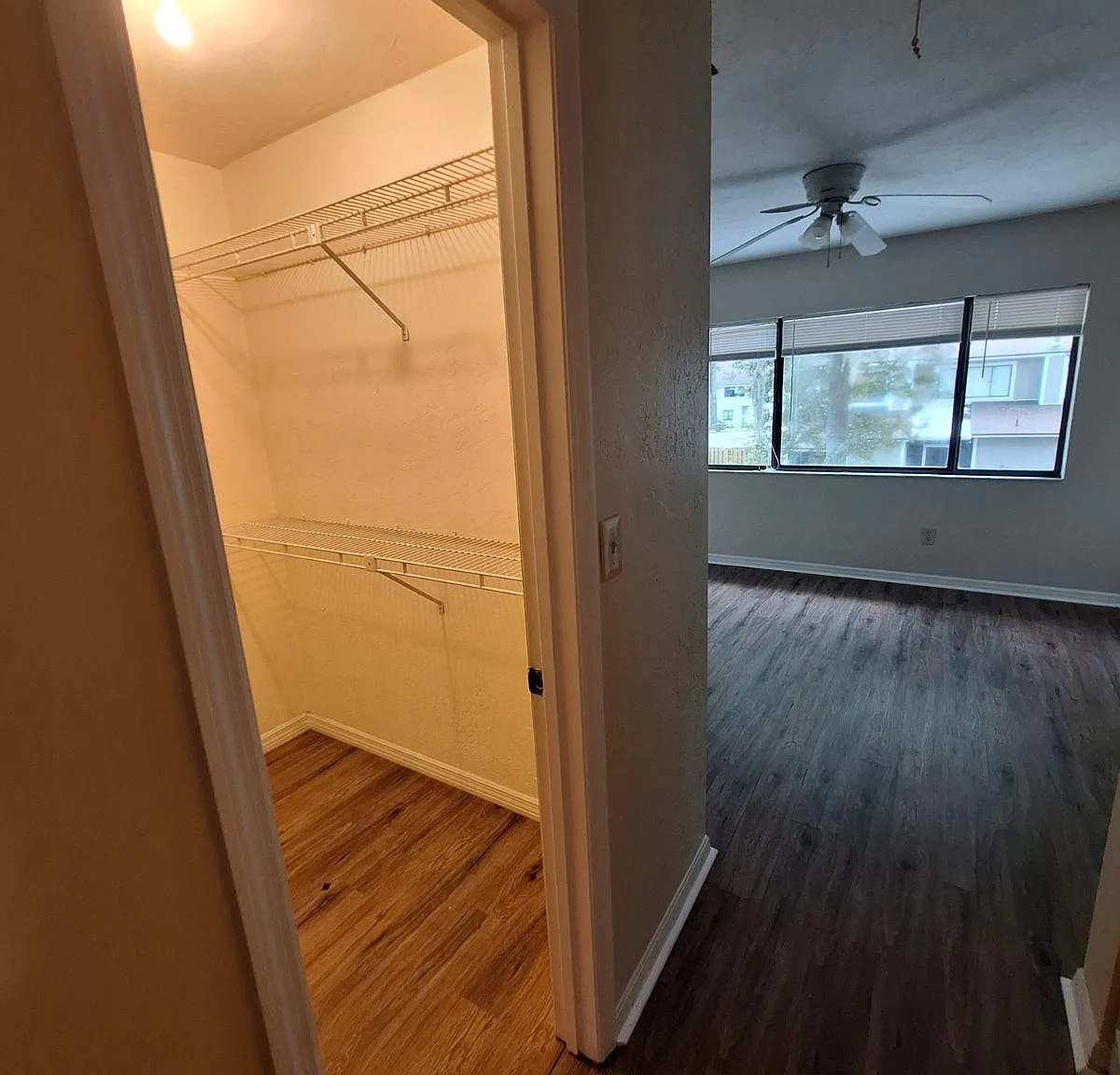 6111 SW 8th Pl — Photo 3