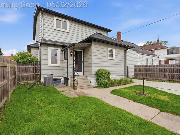 2nd image of 18616 Ruth St