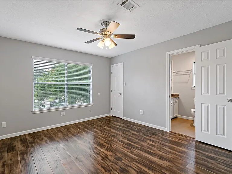 542 Birdsong Dr — Photo 12