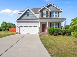 2133 Mills Crest St, Fuquay Varina, NC 27526