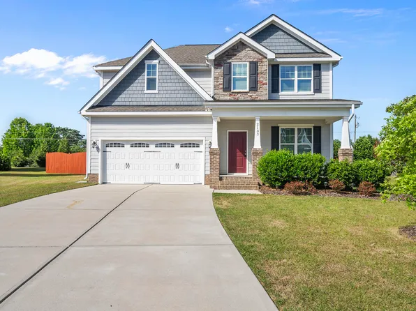 2133 Mills Crest St, Fuquay Varina, NC 27526