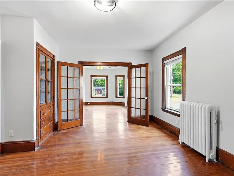 352 Beulah St #1 — Photo 7