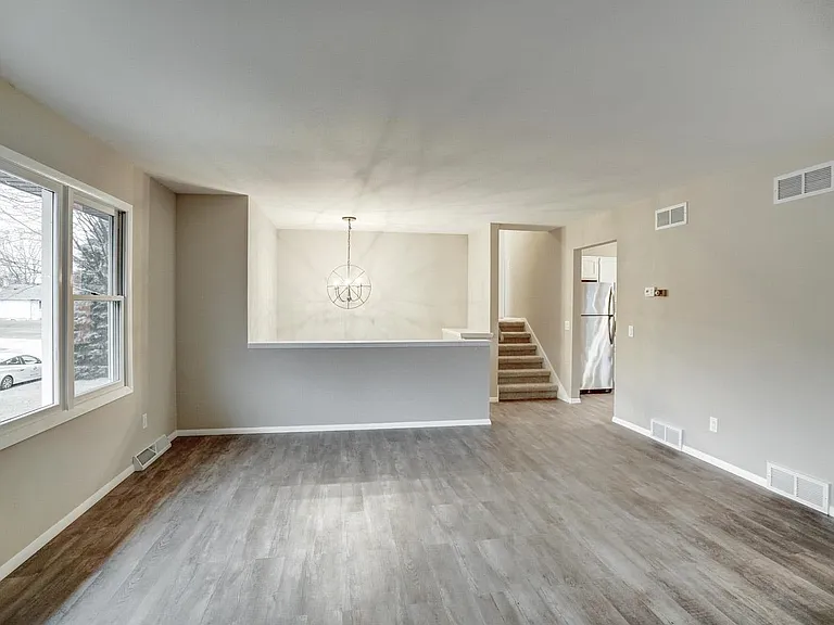 2678 Richardson St — Photo 5