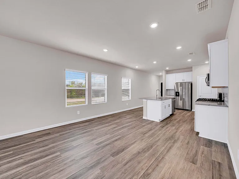 417 Martell Rd — Photo 15