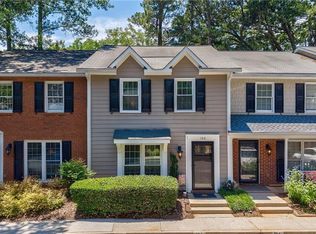 104 Courtyard Ter, Roswell, GA 30075