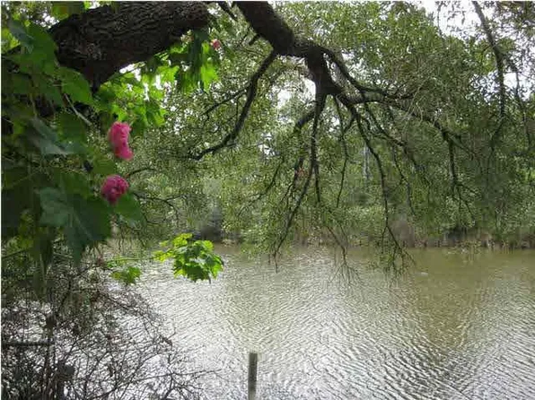 2625 Bayshore Pkwy, Milton, FL 32583