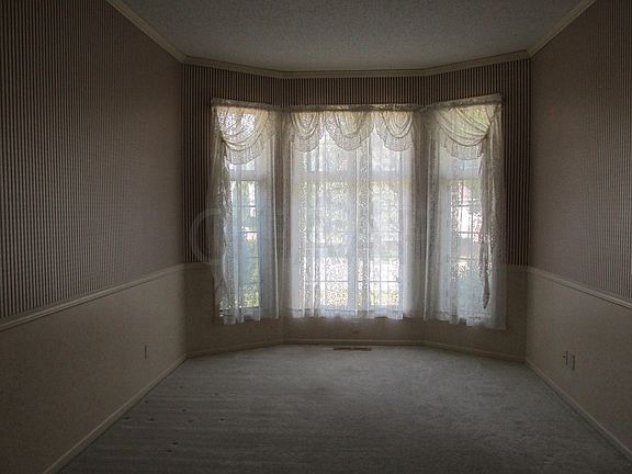 4th image of 3681 Lynnwood Cir