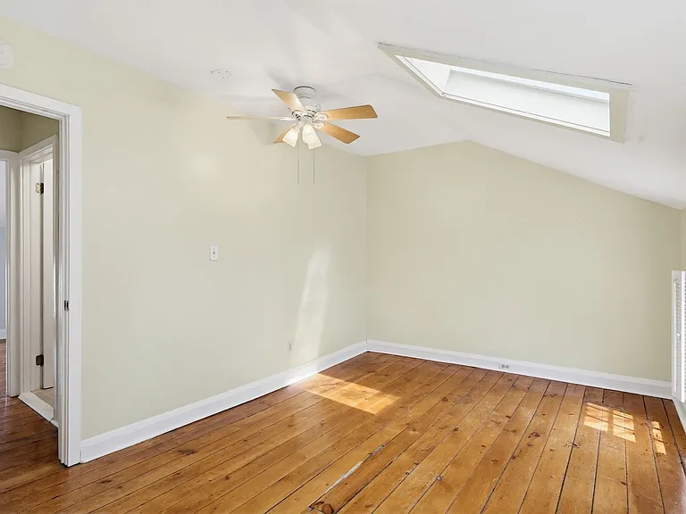 947 Oella Ave — Photo 12