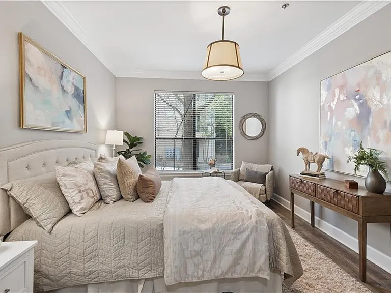 3777 Peachtree Rd NE #914 — Photo 10