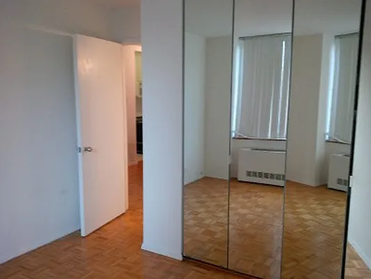 Rented by Classic Marketing- 530 Park1 | media 30