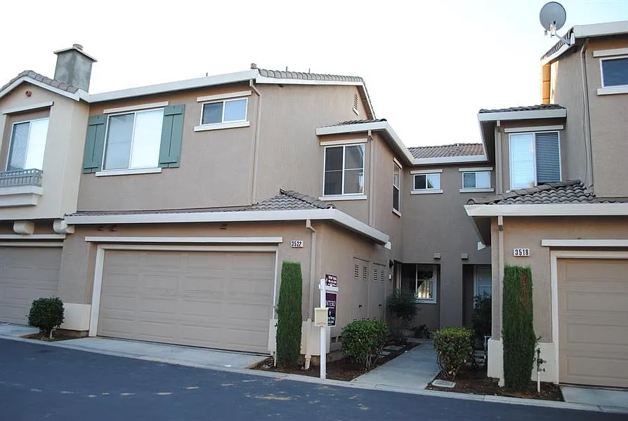 3522 Jasmine Cir photo 1