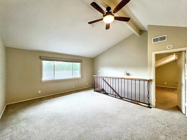 8305 Greenslope Dr — Photo 16