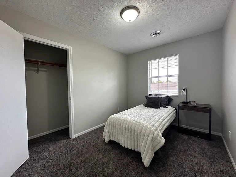 2 bedroom - 1 bath in phase 2 (carpet in bedroom