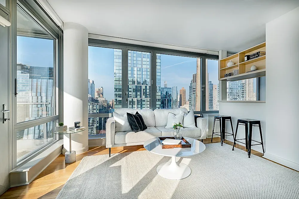 601 West 57th Street — Photo 2