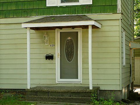 2nd image of 620 N Willow St