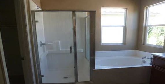 5th image of 10468 White Rose Ln