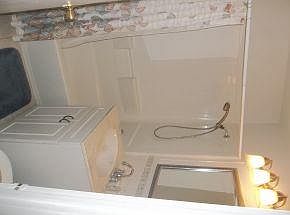 5th image of 201 Evergreen St APT 6-2C