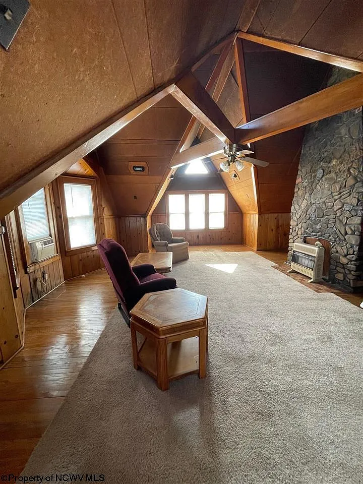 2 bed, 1.0 bath, $750 — Photo 3