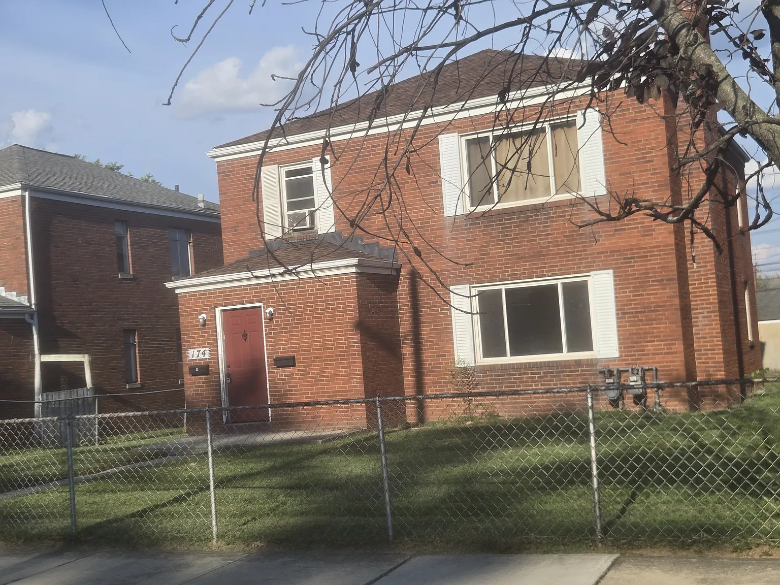 2 bed, 980 sqft, $1,100 — Photo 1