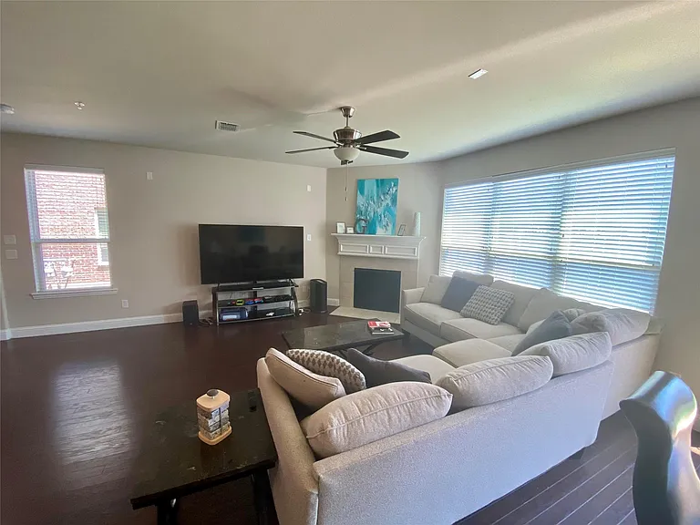 432 Hunt Dr — Photo 17