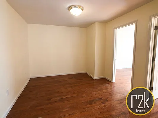 Rented by Realty 2000 Corp | media 20