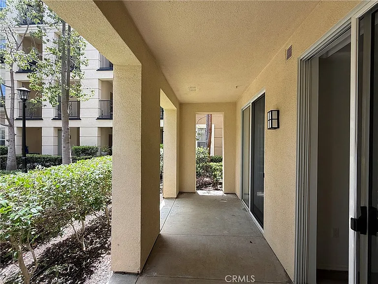 2250 Watermarke Pl — Photo 30