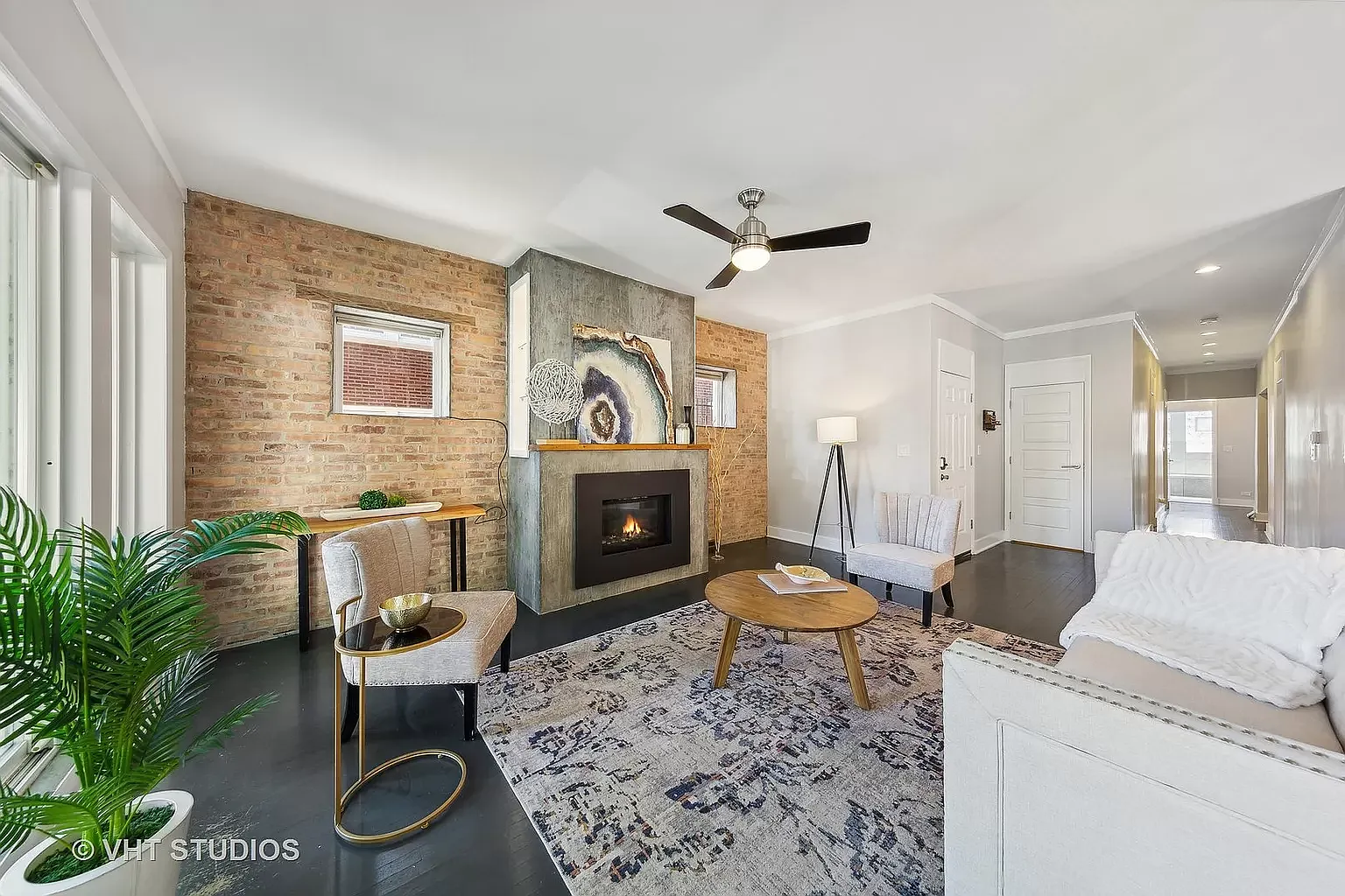 3 bed, 1392 sqft, $3,200 — Photo 4