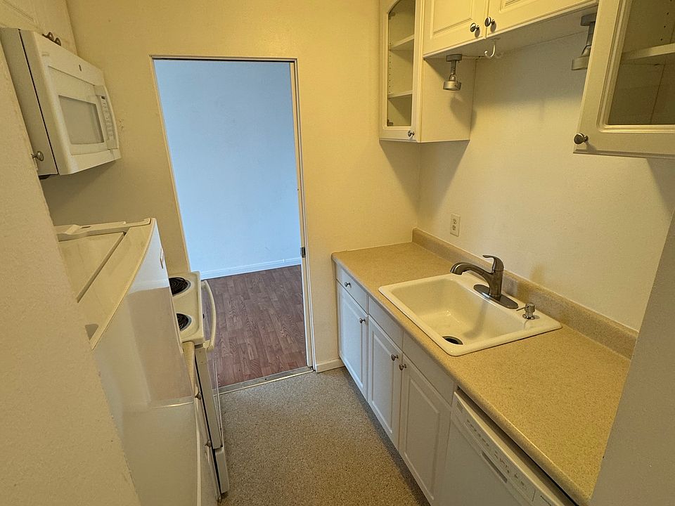 2nd image of 1425 5th Ave N APT 304