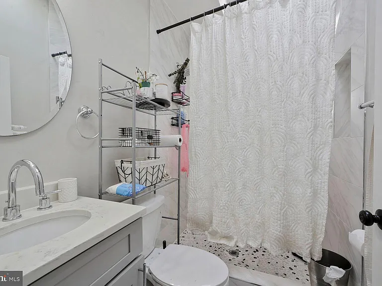 608 Irving St NW #1 — Photo 13