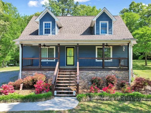 225 E Massachusetts Ave, Whitwell, TN 37397