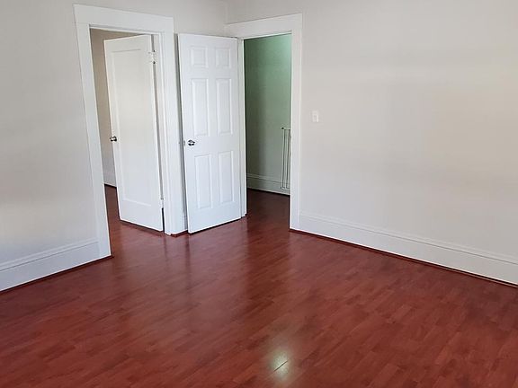 5th image of 101 Hillcrest Dr Unit B
