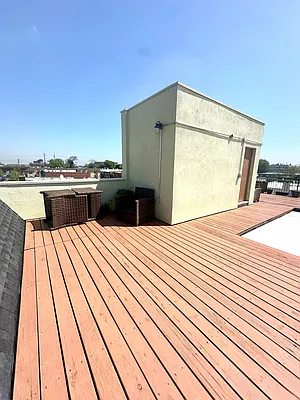 Rented by Luxian International Realty LLC | media 14