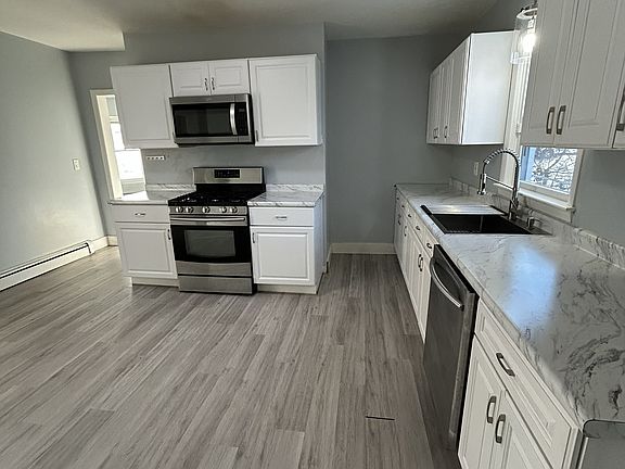 3rd image of 116 Union St APT 1