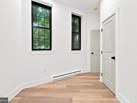 5th image of 3206 Dauphin St #2
